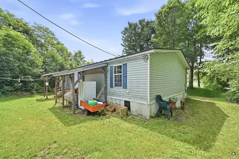 Exterior - 20 Mill Stream Rd, Readfield, ME 04355 photo 4 of 10