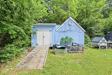 Exterior - 20 Mill Stream Rd, Readfield, ME 04355 photo 6 of 10