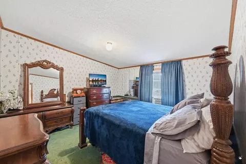 Bedroom - 20 Mill Stream Rd, Readfield, ME 04355 photo 4 of 4
