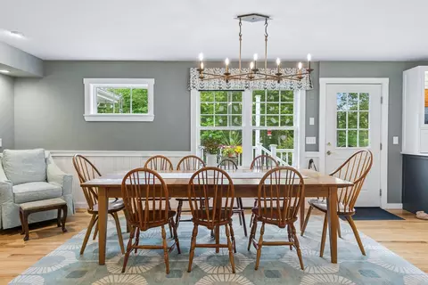 Dining - 234 Sebasco Rd, Phippsburg, ME 04562 photo 2 of 3