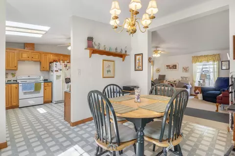 Dining - 56 Brookside Cir, Ogunquit, ME 03907 photo 2 of 3