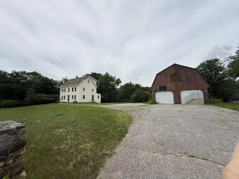 17 Walker Rd, Mechanic Falls, ME 04256