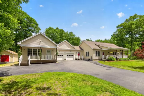 14 Haley Rd, Berwick, ME 03901 photo 2