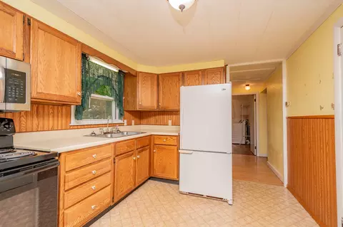 Kitchen - 19 Summer St, Milo, ME 04463 photo 2 of 4