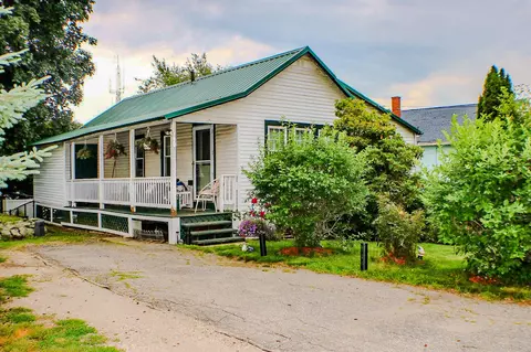 190 State Rd, Kittery, ME 03904