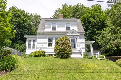 20 Fairlawn Ave, Lewiston, ME 04240