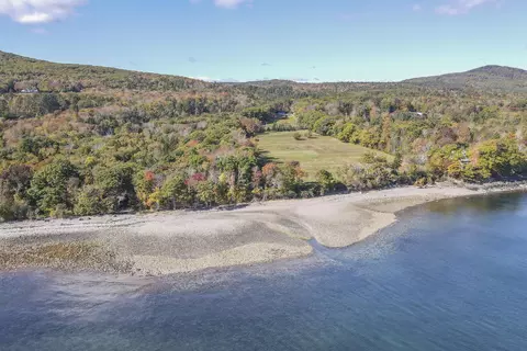 133 Belfast Road, Camden, ME 04843