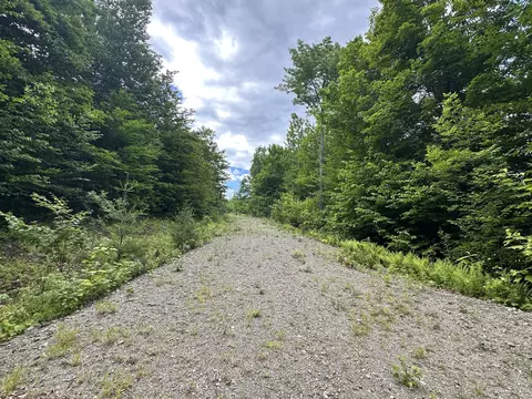 2 Lower Vose Rd, Kingfield, ME 04947