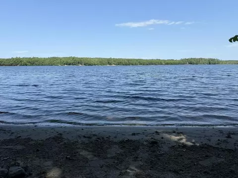 139 Jones Point Rd, Nobleboro, ME 04555