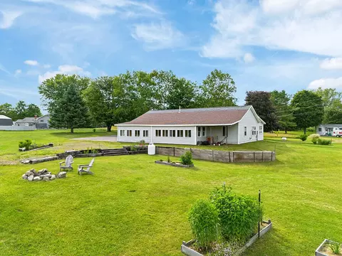 Exterior - 825 W River Rd, Augusta, ME 04330 photo 1 of 12
