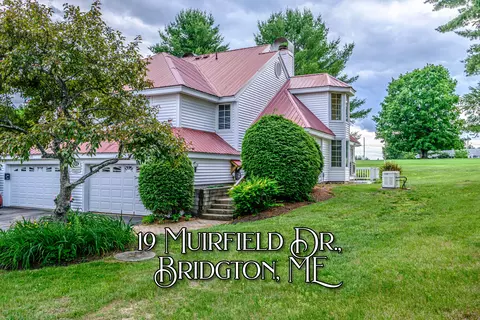 19 Muirfield Dr #19, Bridgton, ME 04009