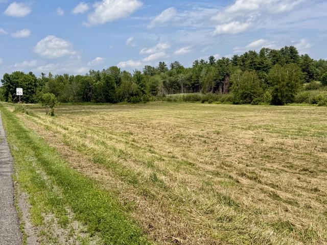 lot Apt 4 Moosehead Trl, Newport, ME 04953