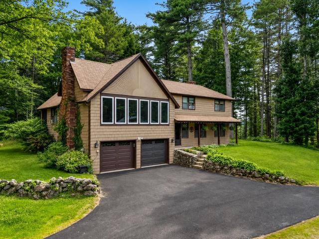 50 Boulder Dr, Auburn, ME 04210