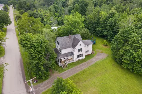 59 Park St, Dexter, ME 04930