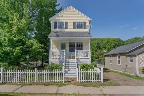 44 School St, Old Orchard Beach, ME 04064