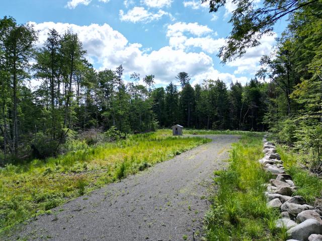 7 Flanders Dr, Lincoln, ME 04457