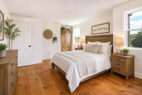 Bedroom - 71 Dennett Rd, Dayton, ME 04005 photo 5 of 8