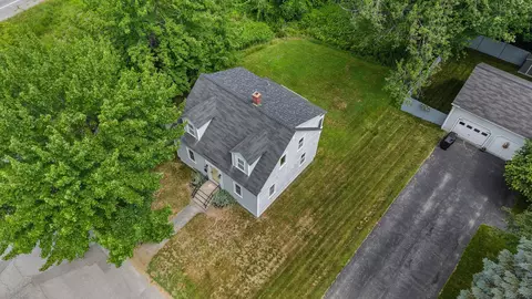 View/Area - 8 Grove St, Brewer, ME 04412 photo 3 of 4