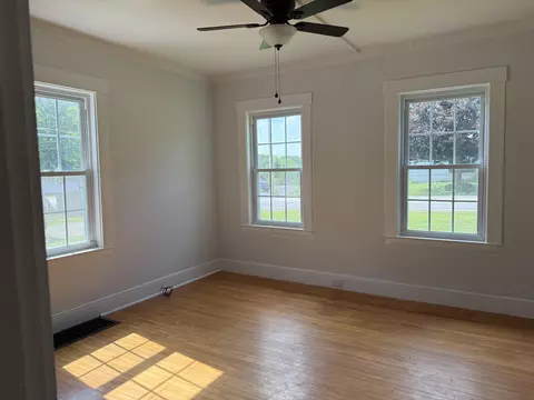 Living - 111 Kinderhook St, Randolph, ME 04346 photo 2 of 10