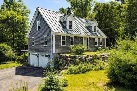 6 Chestnut Hl, Camden, ME 04843