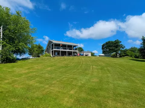 50 Meadow Ln, Cushing, ME 04563