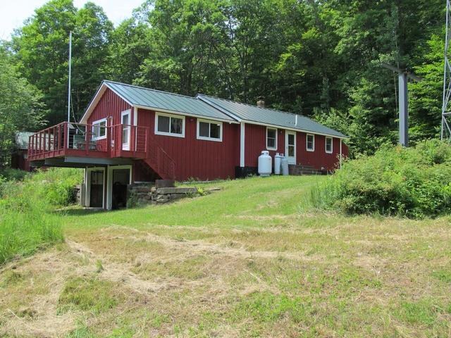 101 Thurlow Dr, Hartford, ME 04220