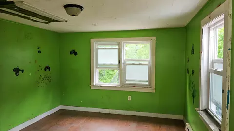Bedroom - 85 Main St, Thomaston, ME 04861 photo 11 of 16