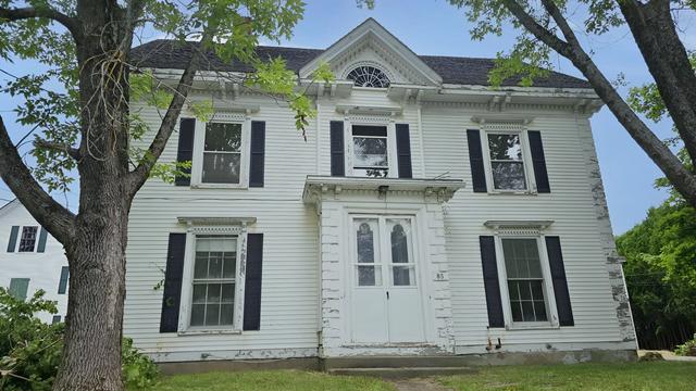85 Main St, Thomaston, ME 04861