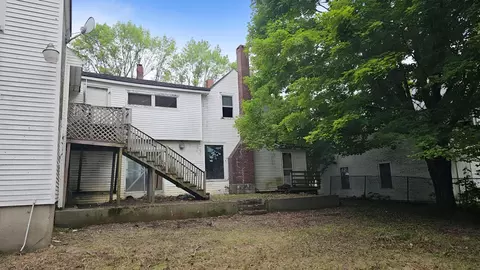 Exterior - 85 Main St, Thomaston, ME 04861 photo 6 of 8