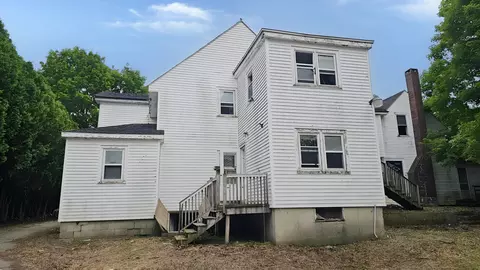 Exterior - 85 Main St, Thomaston, ME 04861 photo 5 of 8