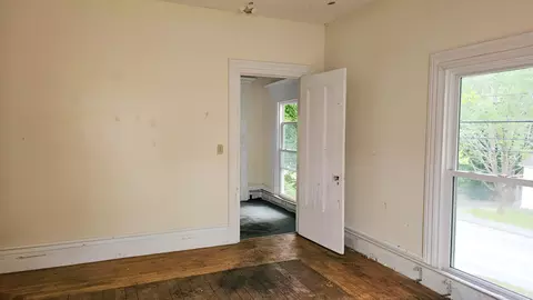 Bedroom - 85 Main St, Thomaston, ME 04861 photo 4 of 16