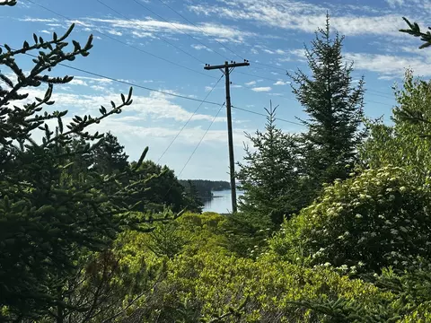 234 Harbor Rd, Swans Island, ME 04685
