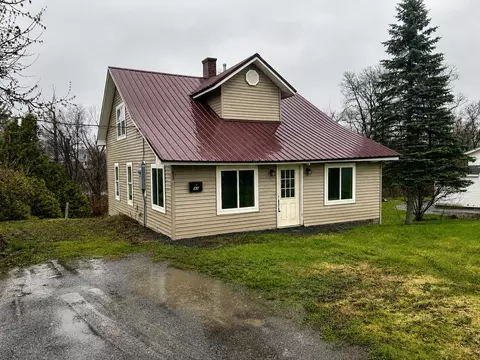 43 Spring St, Caribou, ME 04736