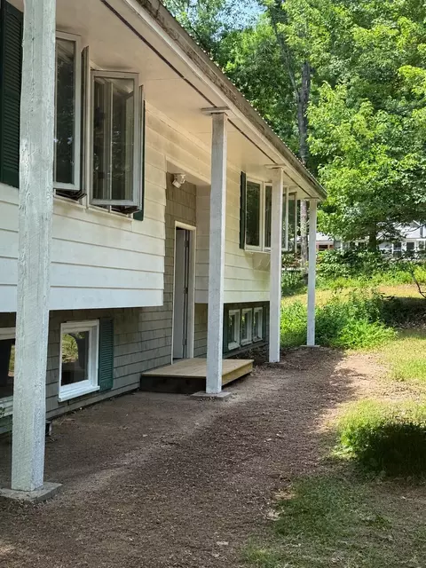 156 Alpine St, Paris, ME 04281