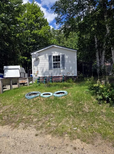 123 Cedar St, Millinocket, ME 04462 photo 2