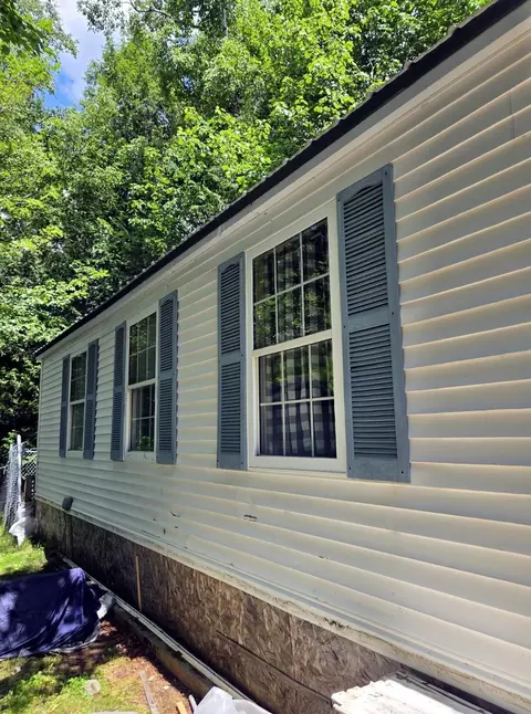 123 Cedar St, Millinocket, ME 04462 photo 3