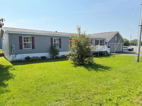 16 Ward St, Presque Isle, ME 04769