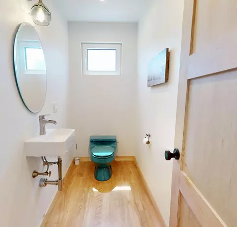Bath - 20 Sailors Way, Vinalhaven, ME 04863 photo 1 of 8