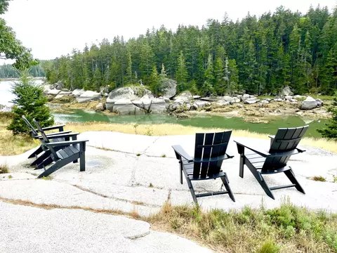 20 Sailors Way, Vinalhaven, ME 04863