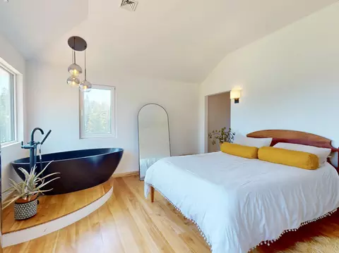 Bedroom - 20 Sailors Way, Vinalhaven, ME 04863 photo 1 of 3