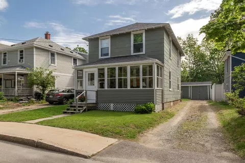 122 Ledgelawn Ave, Bar Harbor, ME 04609