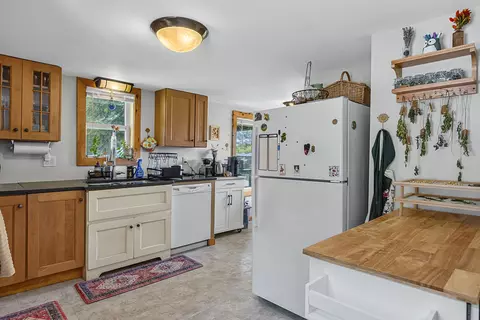 691 Eastern Ave, Augusta, ME 04330 photo 17