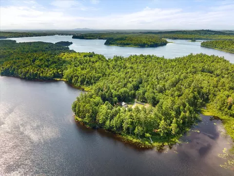 112 Dead Stream Rd, Lincoln, ME 04457