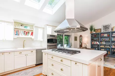 257 Rollingwood Rd, Eliot, ME 03903