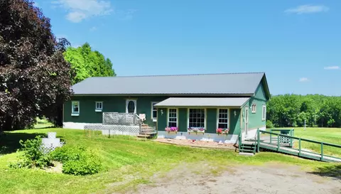 4 Brook Hill Dr, Leeds, ME 04263