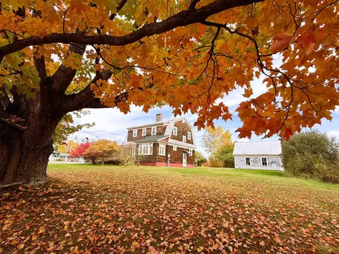 579 Main St, Jackman, ME 04945