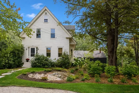 149 Main St, Kennebunkport, ME 04046