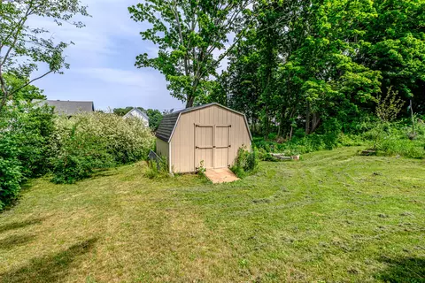 Exterior - 379 Middle St, Bath, ME 04530 photo 4 of 6
