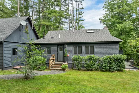 16 New Town Rd, York, ME 03909