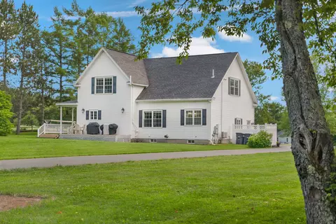 Exterior - 517 Blackstream Rd, Hermon, ME 04401 photo 5 of 10